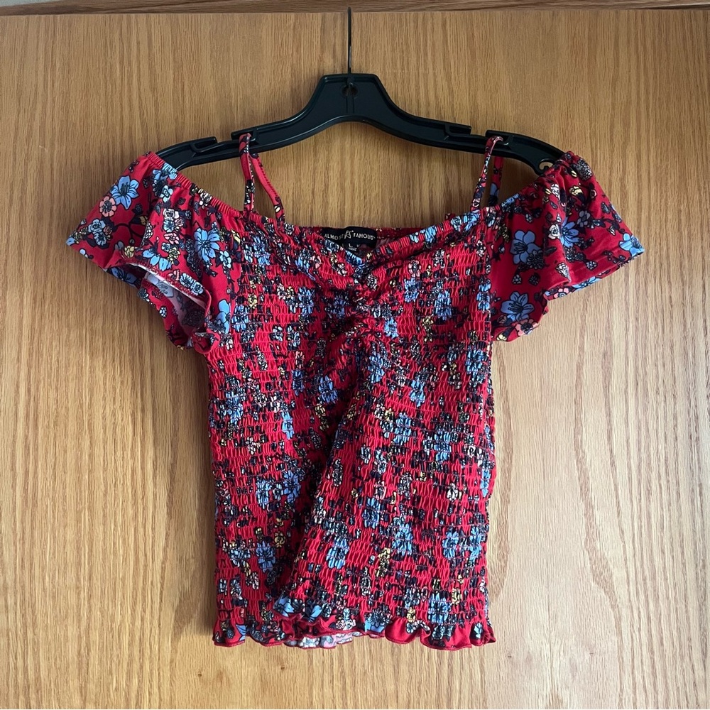 Almost Famous Floral Smocked Crop Top w/ Cap Sleeves large